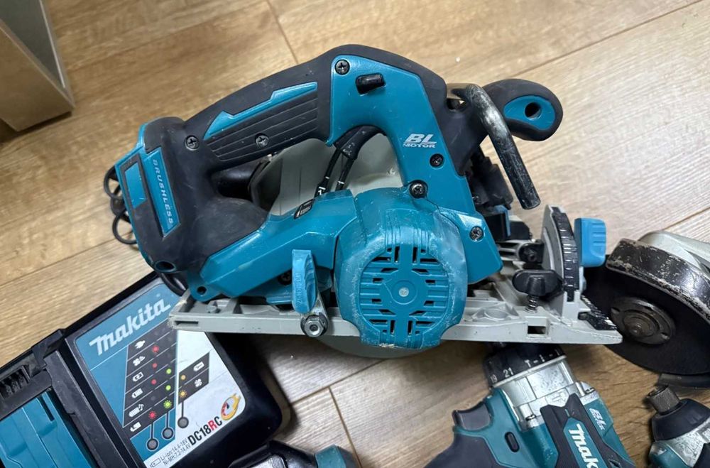набор инстурментов Makita DTD154Impact,DHP486,DJV180,DHR171,DTM52,