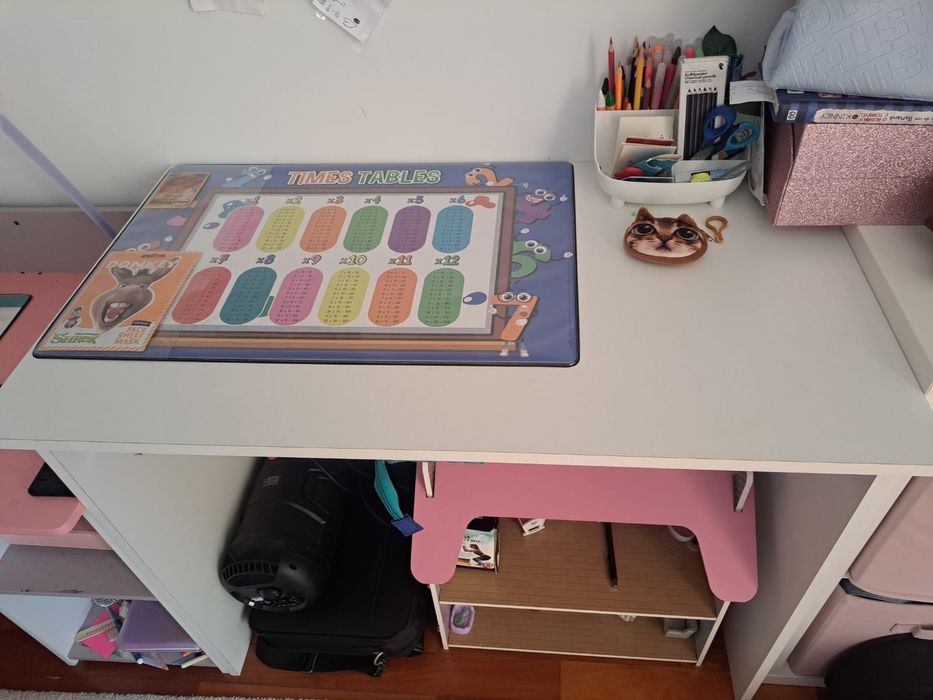 Secretária quarto