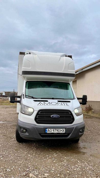 Автомобіль Ford Tranzit