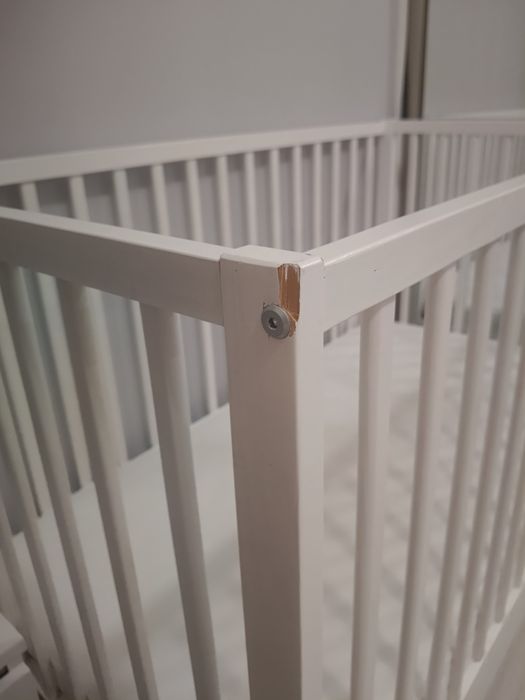 Białe łóżeczko niemowlęce ARUŚ 120x60 z szufladą