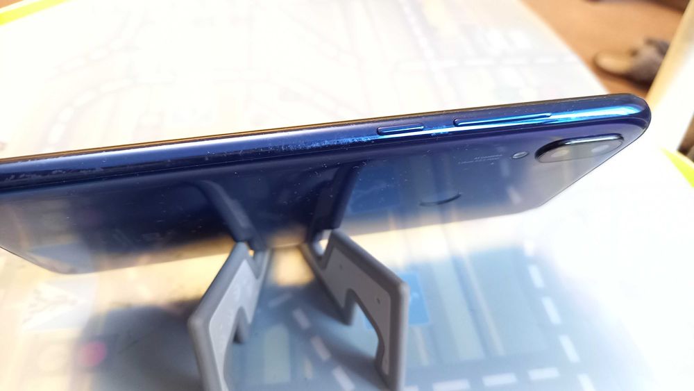 Xiaomi Mi Play неробочий (на запчастини)