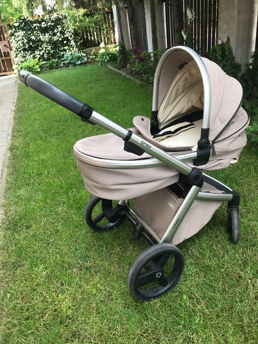 Wózek spacerowy z gondolą