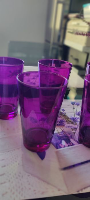 Szklanki fioletowe