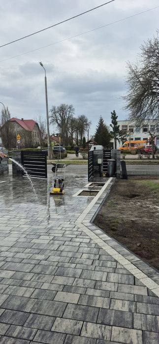 Układanie kostki brukowej