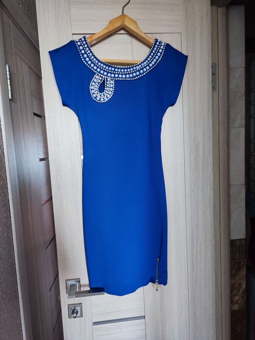 Святкове платя ,стан чудовий 42 р.