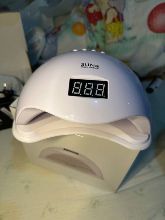 Продам лампу для маникюра новая