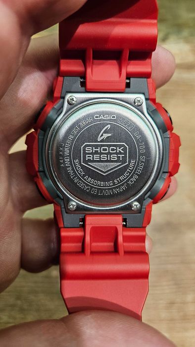 Casio G-Shock Czerwony GA-700-4AER idealny!