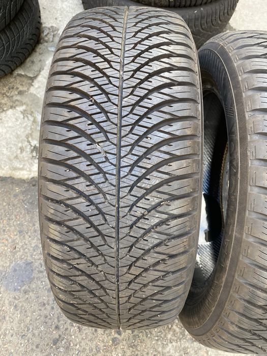 Шини 185 55R15 86H. Yokohama BluEarth-4S