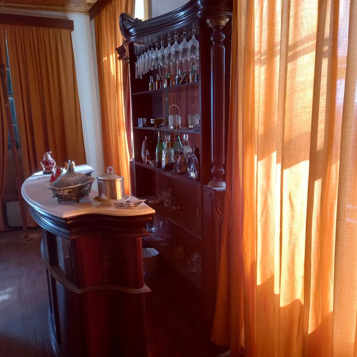 Mobília  antiga  para casa moderna