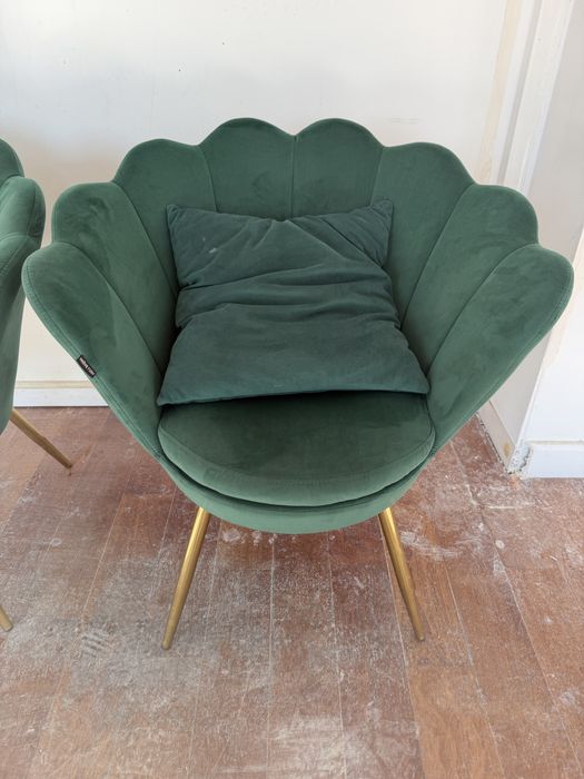 Fotel muszelka butelkowa zielen styl Glamour