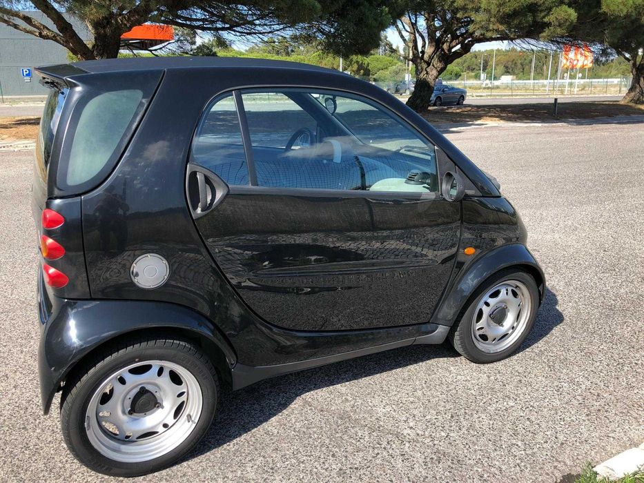 Smart four two coupé