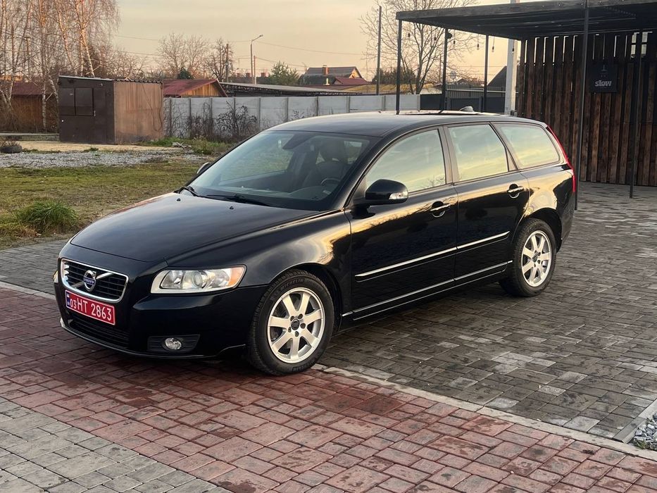 VOLVO V50. 2л Диз автомат