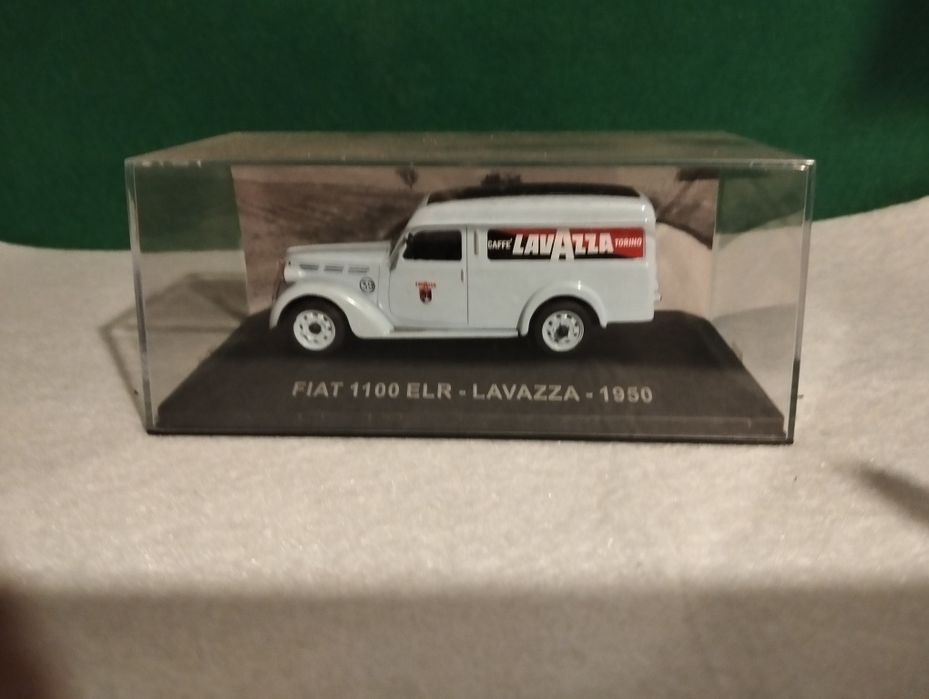 Carrinhos escala 1.43