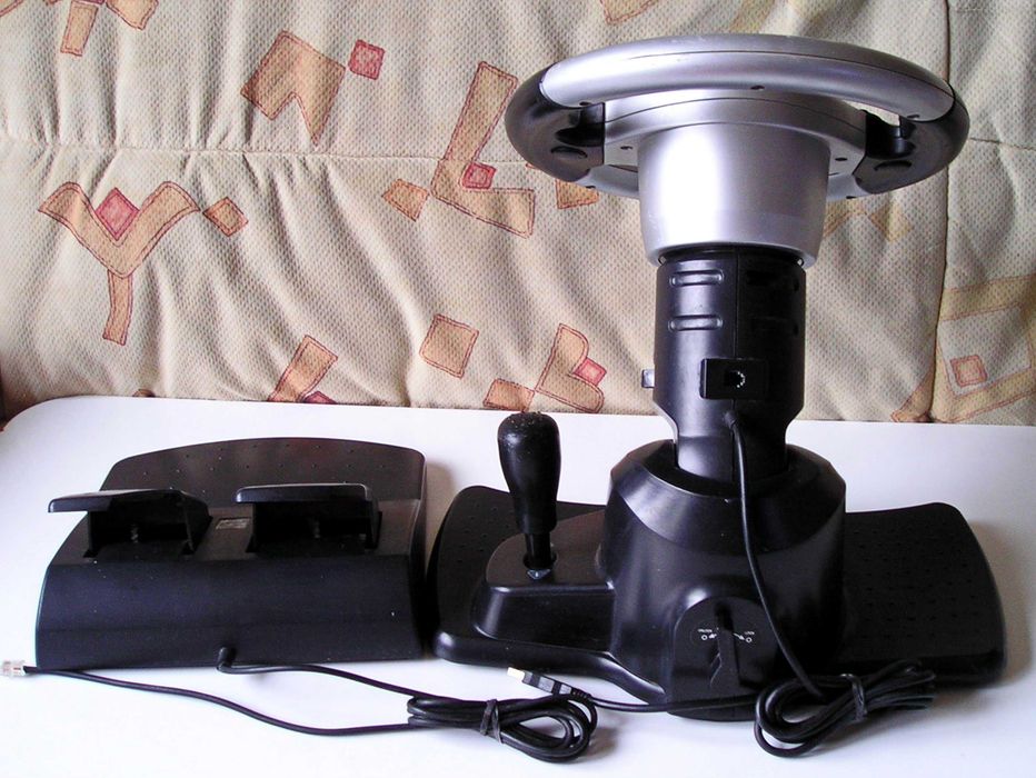 Игровой руль с педалями Gembird STR-ShockForce