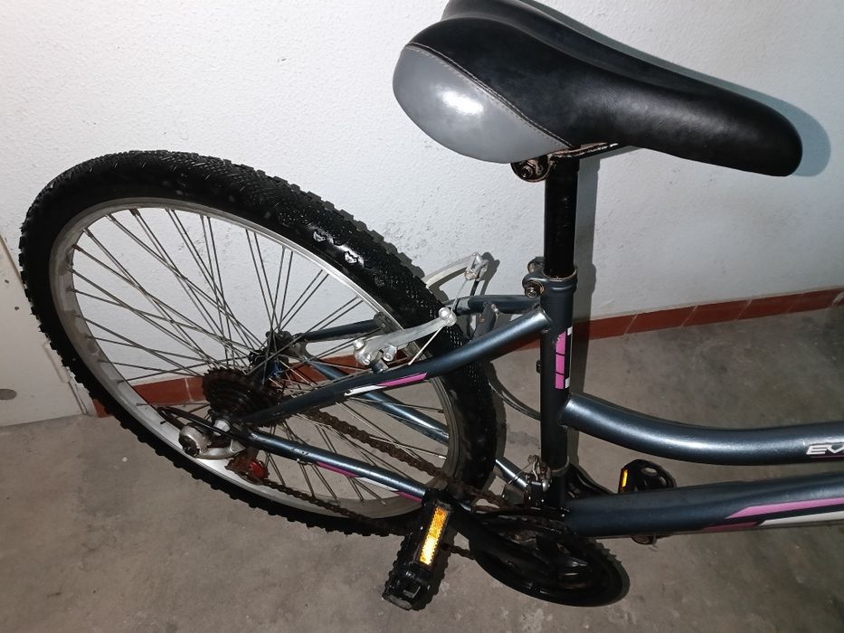 85€ bicicleta roda 26 com suspensão pegar e andar