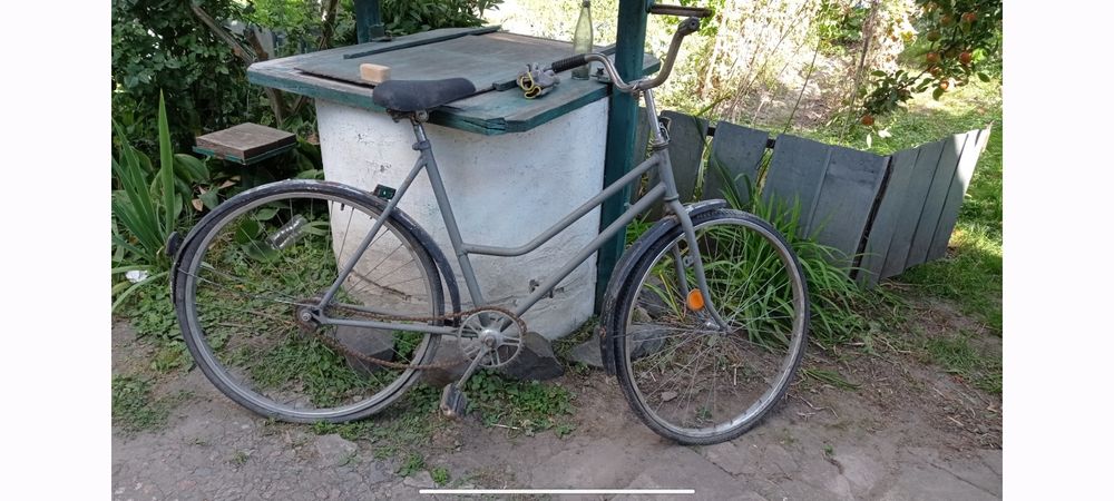 Велосипед з низькою рамою