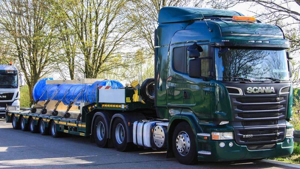 Платформа / Трал / Площадка для транспортування довгомірних вантажів