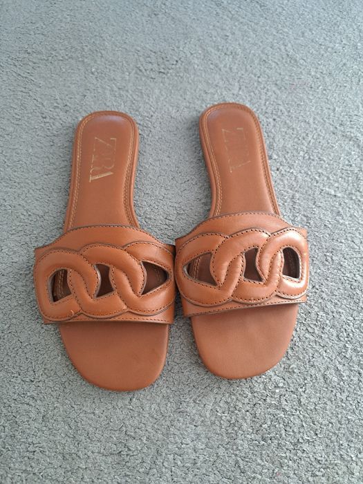 Klapki zara 36 skórzane