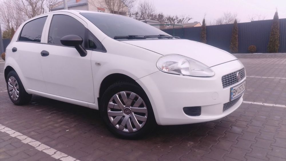 Продам Fiat Grand Punto  2009 1.4 бензин