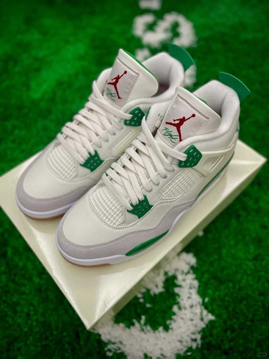 Jordan Air Jordan 4 Retro r.42.5