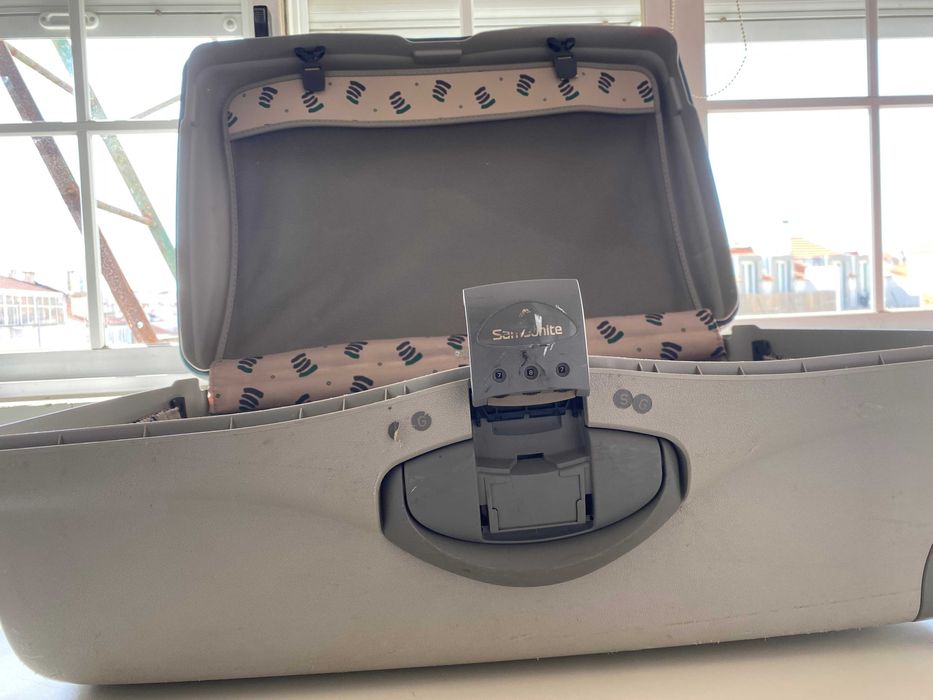 Mala trolley de viagem da marca Samsonite