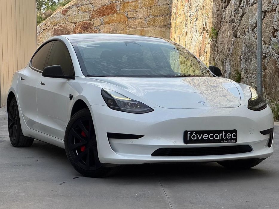 Tesla Model 3 Tração Traseira
