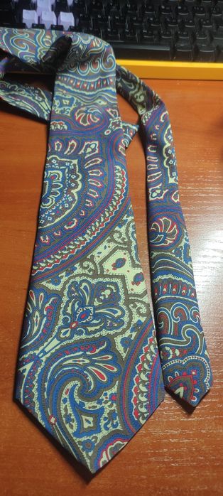 Галстуки мужские разные