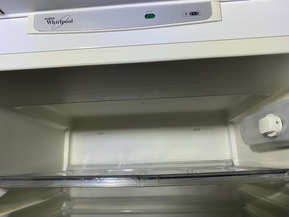 Lodówka  do zabudowy w dobrym stanie sprawna