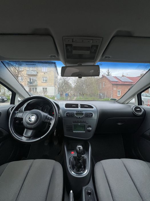 SEAT Leon 1.6 бензин 133 тис км