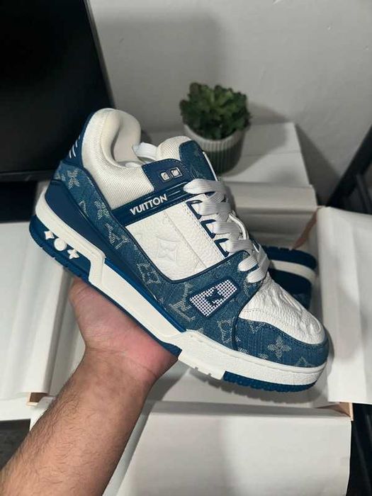 Louis Vuitton LV Trainer White Blue R.42