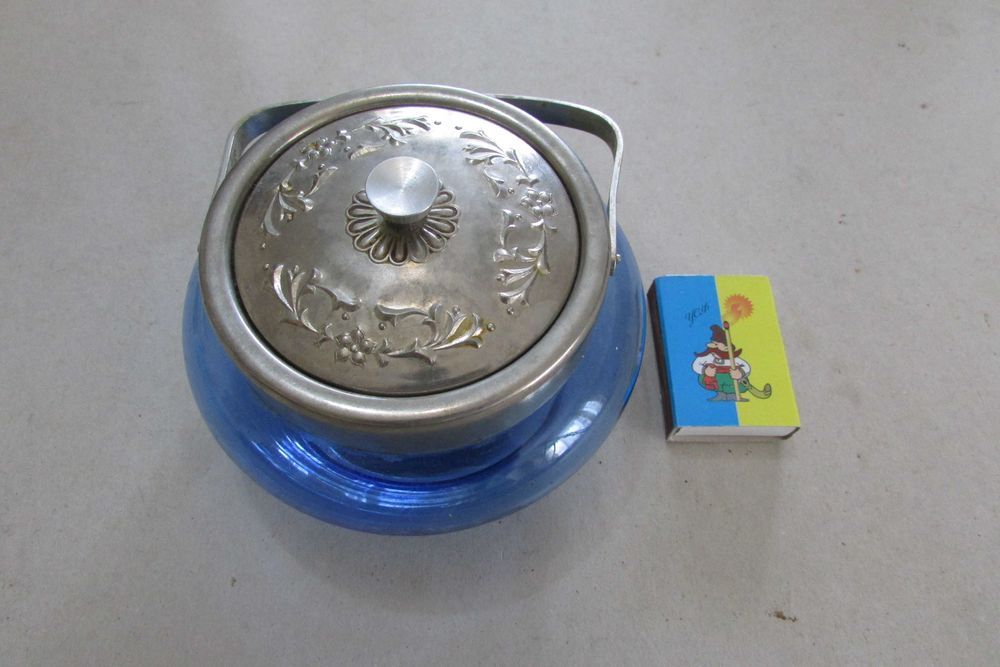 Цукерничка з СРСР.