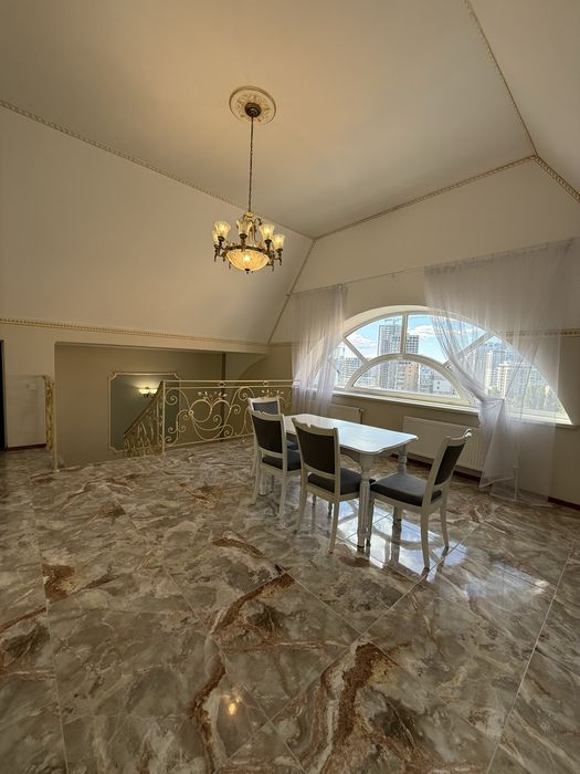 Аренда шикарного дома на Звиренецкой,Печерск,Посольства,бассейн,камин