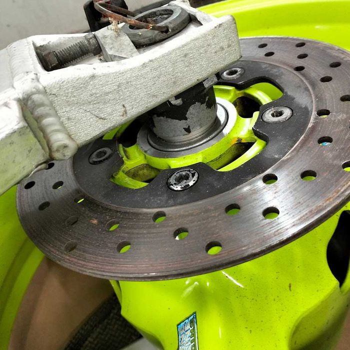 Roda Completa Com Braço Oscilante Suzuki GSXR 750