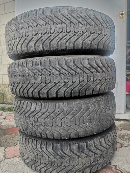 Зимова гума Goodyear, шина зимова