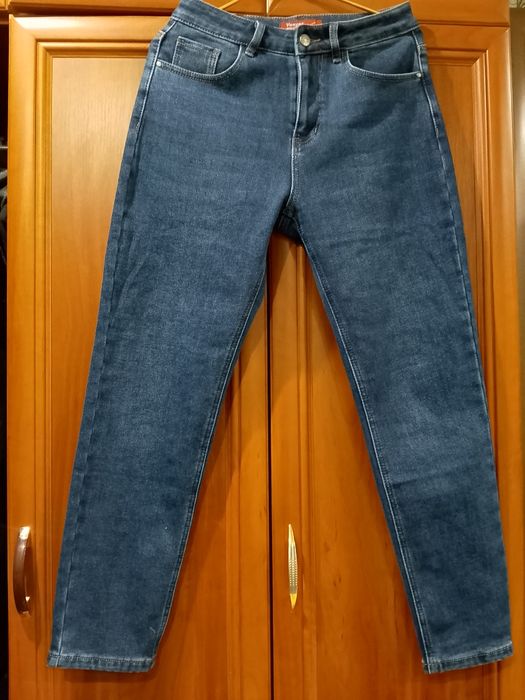 Джинсы женские..