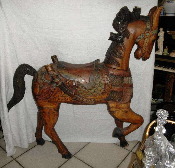 Estátua Cavalo Madeira Policromada
