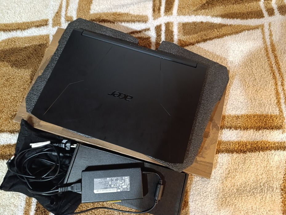 Acer 144Hz i5 11400h RTX3060 6GB 16RAM  512 SSD
Stan wizualny 5+/6 dro