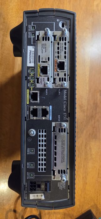Продам роутер Cisco 1751 з платами WIC-1B-S/T + WIC-1ENET