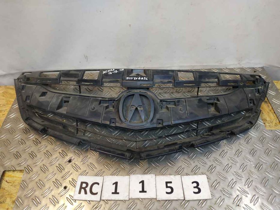 VAG Touareg 15- решітка радіатора була паяна, перед RC1153 2H6853677