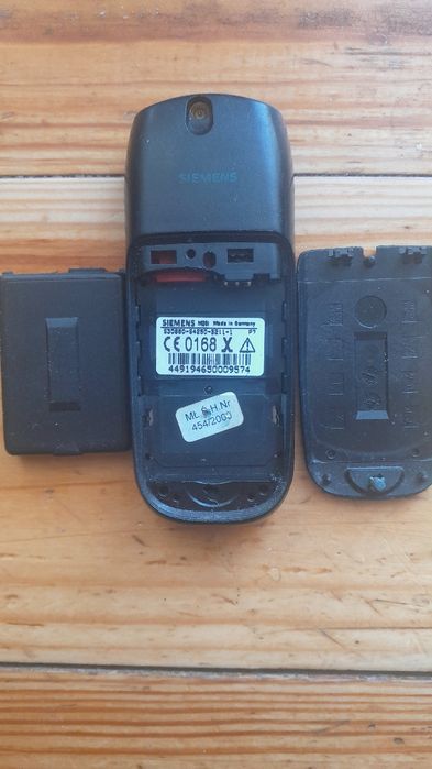 Telefon komórkowy Siemens M35i.
