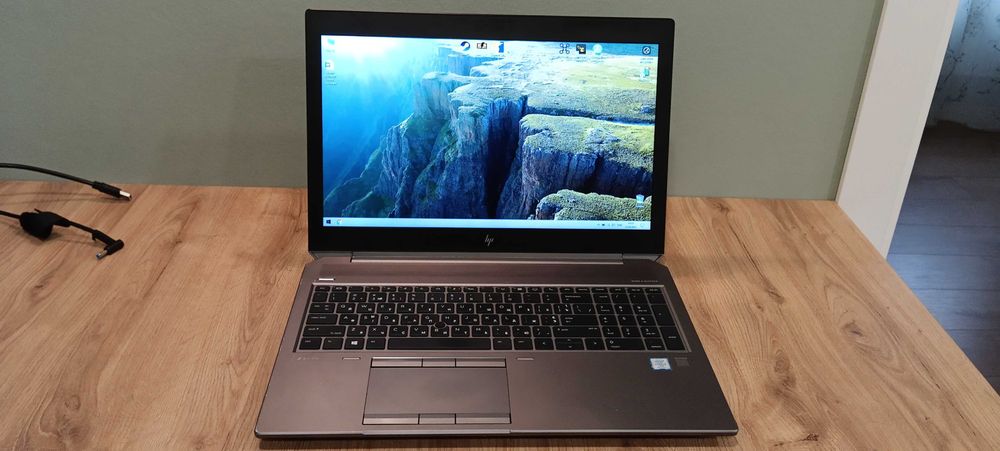 Ноутбук HP ZBook 15 G5 i7/32RAM/512 Nvne/ Nvidia Quadro P1000 4Gb