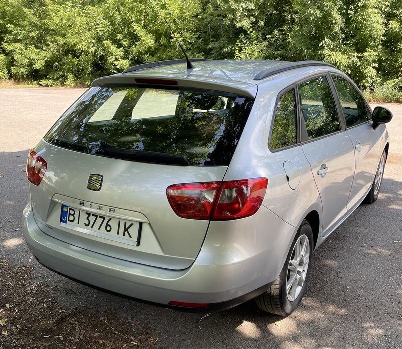 Seat ibiza 2011 рік