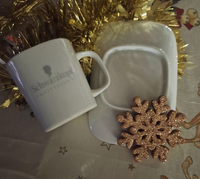 6 filizanek z talerzykami Schwarzkopf Professional