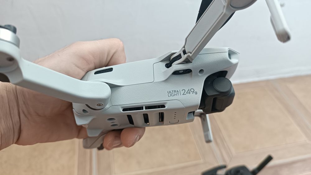 Дрон DJI Mavic Mini