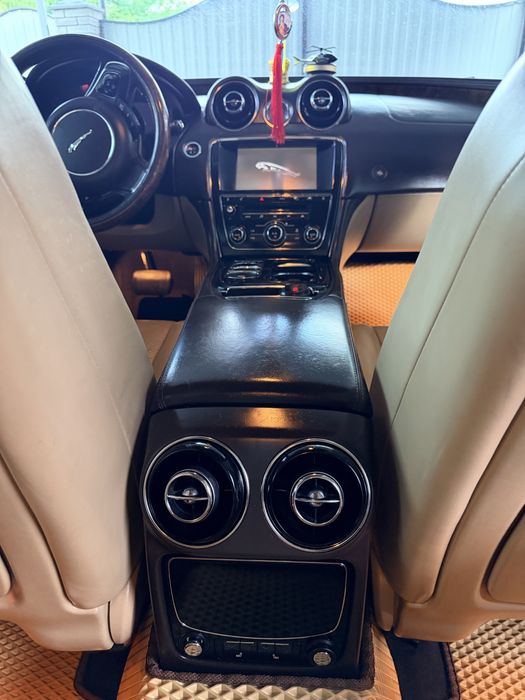 Продам Jaguar xj