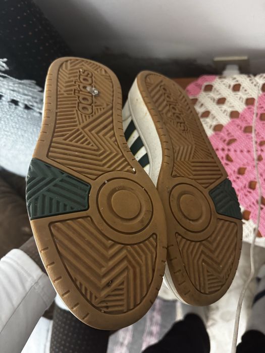 Tenis addidas /semi novo