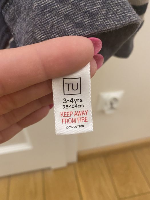 Sweter , bluza 3-4 lata TU