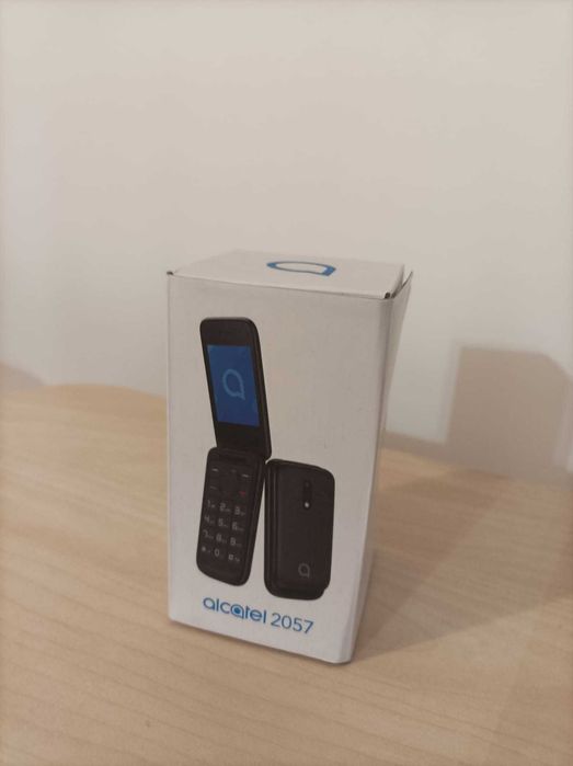 Telemóvel TCL Alcatel 2057D (2.4'' - Branco) - NOVO
