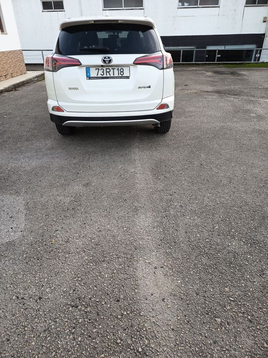 Toyota 2000 D4D  usado