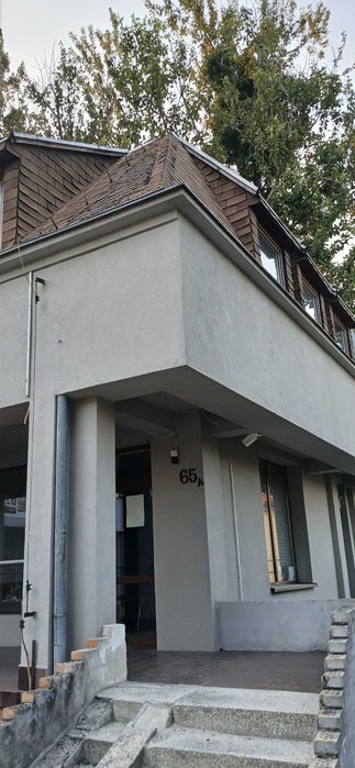 Lokal usługowo-mieszkalny na lewobrzeżu przy głównej ulicy